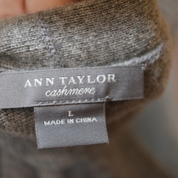 Ann Taylor Gray Cashmere Ruffle Sweater Tank LG - Picture 8 of 9